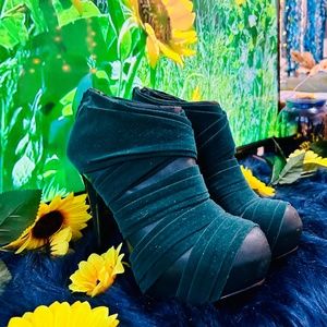 Emerald forest Heels